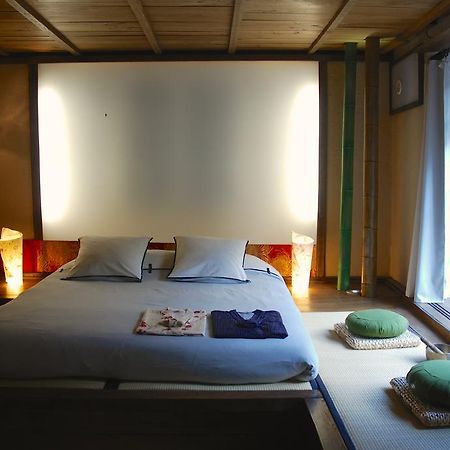 Minshuku Chambres D'Hotes Japonaises Thiers Ruang foto